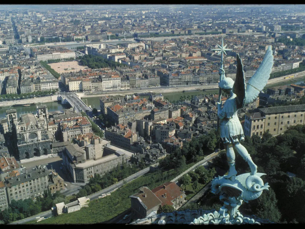 Ibis Lyon Gare Part Dieu 3*,